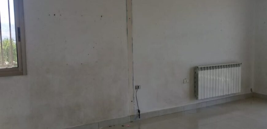 Madinat el sinayia building shop and offices for rent with 930 sqm land #557