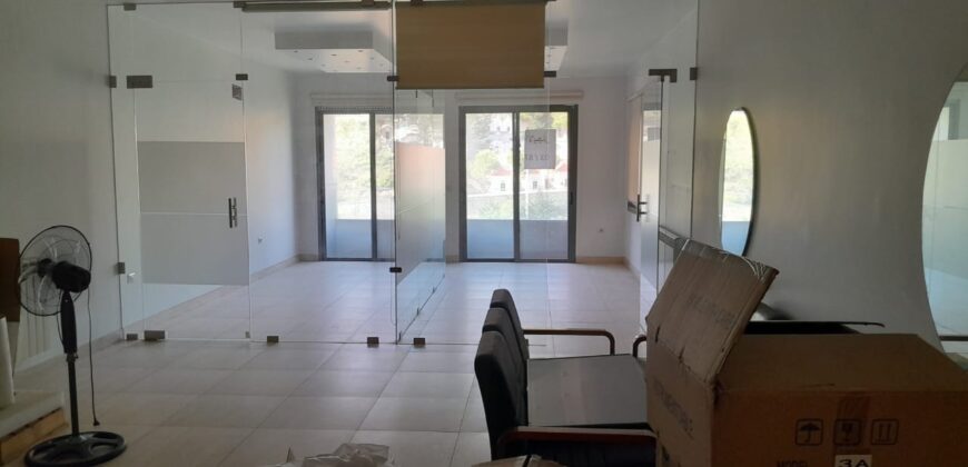 zahle boulevard office 75 sqm for rent prime location Ref#965