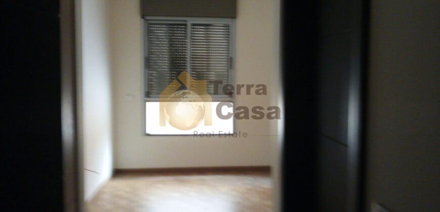 Apartment  brand new with 30 sqm  terrace cash payment.