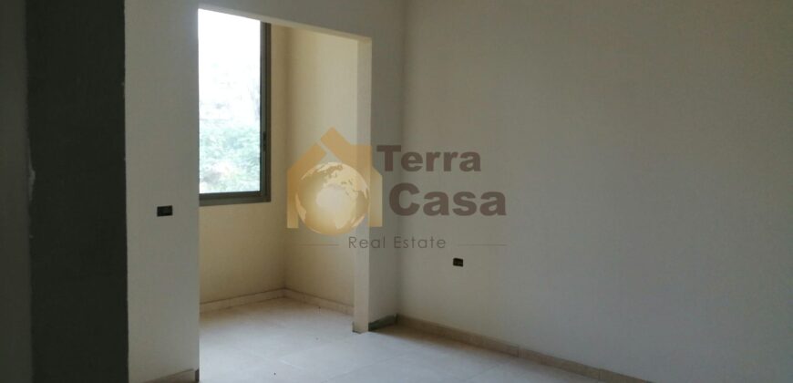 Brand new apartment prime location cash payment. Ref# 1698