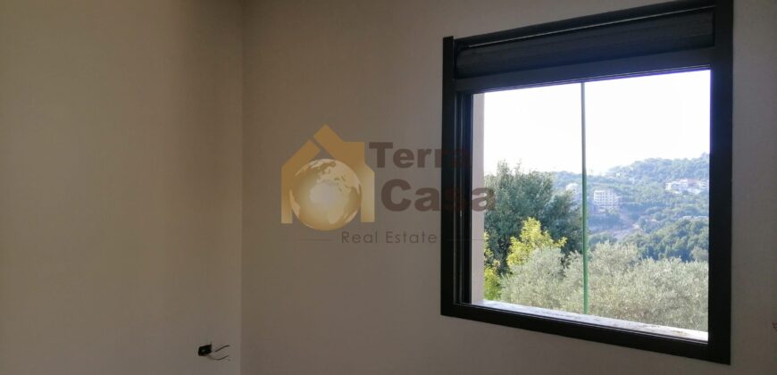 New apartment in Achkout consisting of 180sqm located in nice area