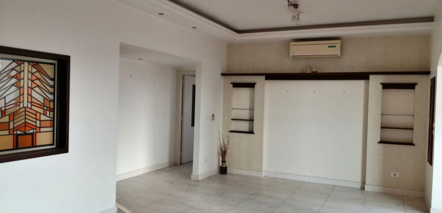 Jdeideh apartment prime location for rent Ref# 2548