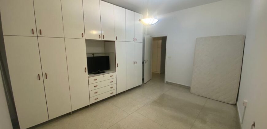 Fully furnished apartment nice location in achrafieh Ref#3054