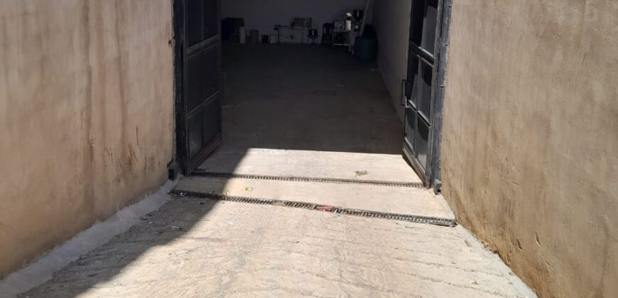 warehouse prime location height 5 m with container entrance Ref#3452