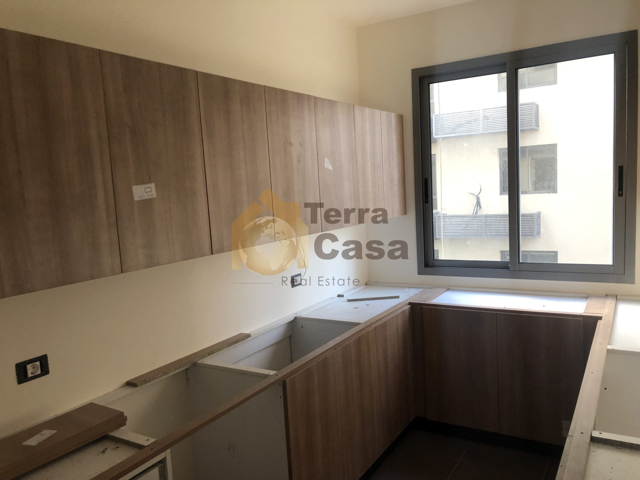 brand new apartment prime location  24/24 electricity ref#3465