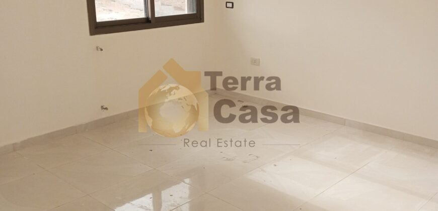 Ksara deluxe 3 bedrooms apartment Ref#3707