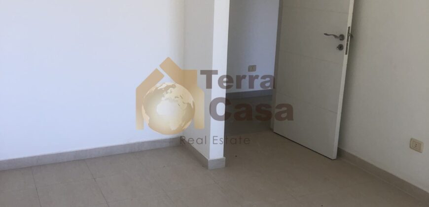 Brand new apartment in Boutchay with 71 sqn terrace. Ref#4042