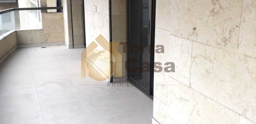 achrafieh apartment for rent , prime location Ref#4168