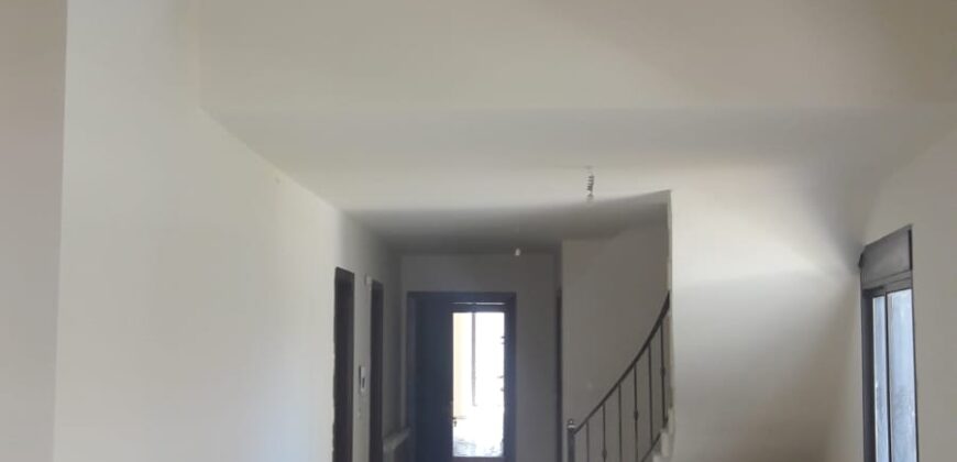 Kabelias brand new duplex 231 sqm for sale prime location Ref#4211