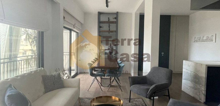 fully furnished apartment for rent in achrafieh Ref#4433