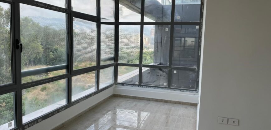 Jisr el wate brand new office in a prestigious building Ref#4413