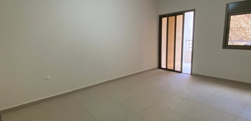 zahle el midan apartment for rent prime location Ref# 4882