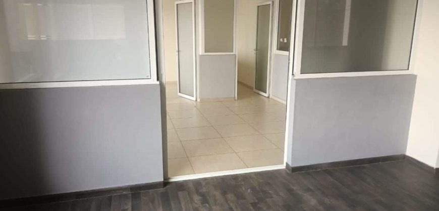 kfar hbab office 250 sqm for rent prime location