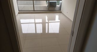 office in kfar hbab for rent prime location