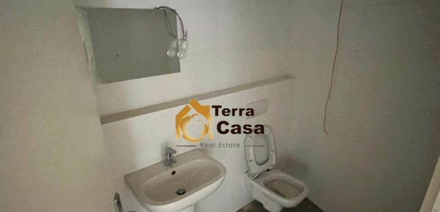 zahle boulevard shop for rent prime location Ref#5433