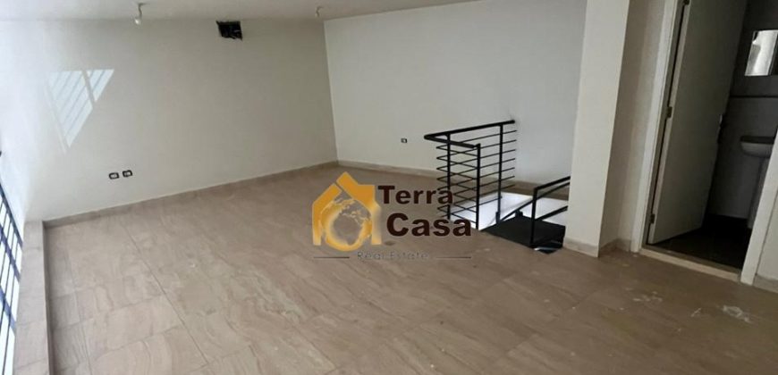 zahle boulevard shop for rent prime location Ref#5433