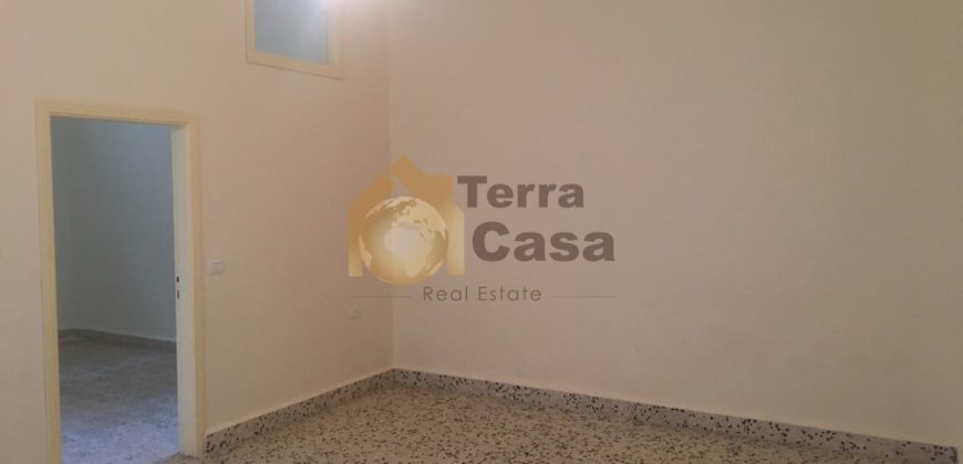 apartment fully renovated prime location for rent Ref#5541