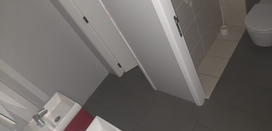 zahle showroom with an apartment for rent prime commercial area Ref#5840