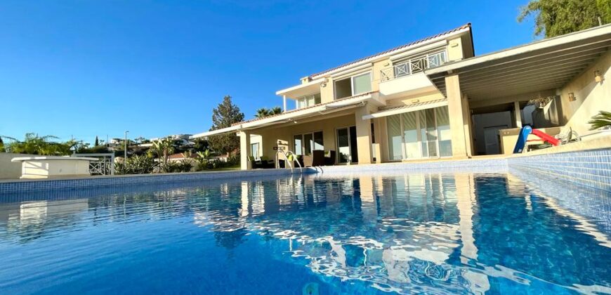 Very Luxurious Villa in Tala Paphos, swimming pool with sea view Ref#0042