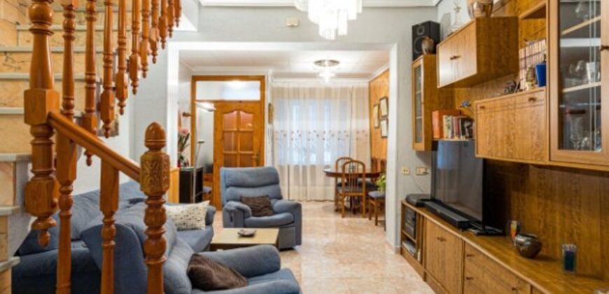 Spain fully furnished detached house in a good residential area Ref#3556-01152