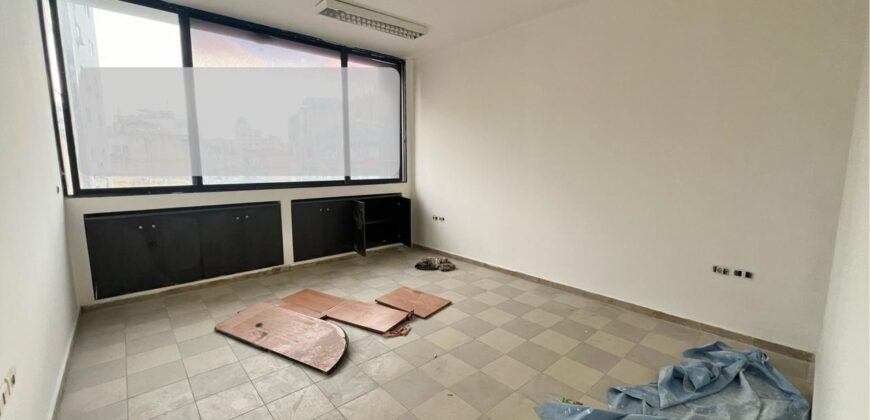 dekwaneh office 50 sqm prime location for rent Ref#6108