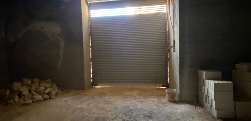 zahle el midan warehouse 700m private entrance for rent Ref#6147