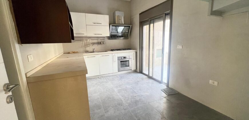 Mansourieh duplex with 2 terraces 150m panoramic view Ref#6163