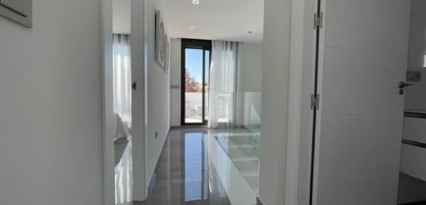 Spain Alicante villa with private pool in Torrevieja RML-01553