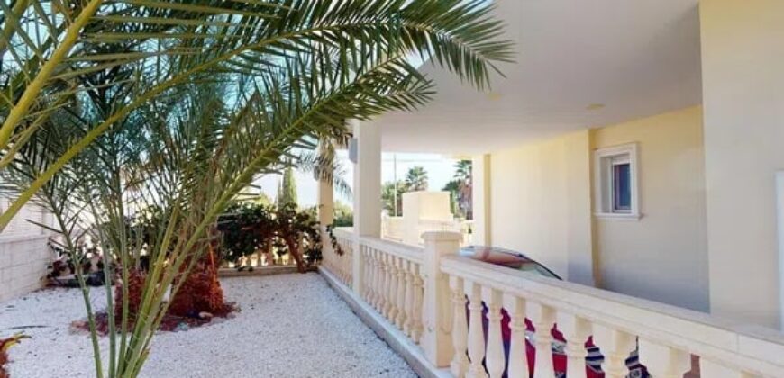 Spain Alicante fully furnished magnificent villa with sea view 000159