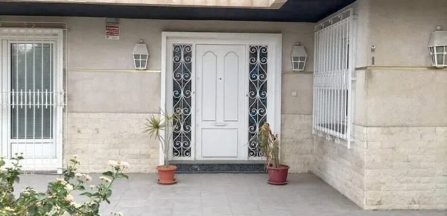 Spain Alicante detached house or villa suitable for a business RML-02185