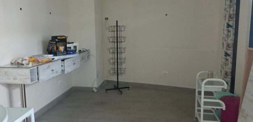 Ain el ghossein equipped shop for rent suitable for a beauty salon #6318