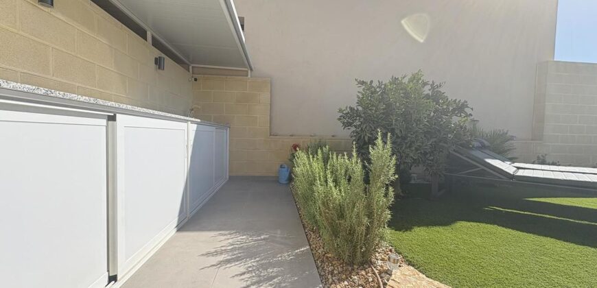 Spain Get your residency! fully furnished villa with pool & garden SVM744411