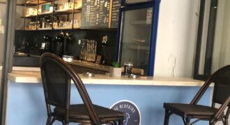 Cyprus Larnaca Center fully equipped coffee shop for rent 0073