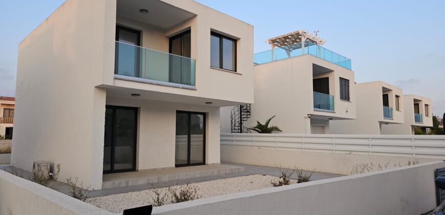 Cyprus Paphos villa excellent location, near the sea 0072