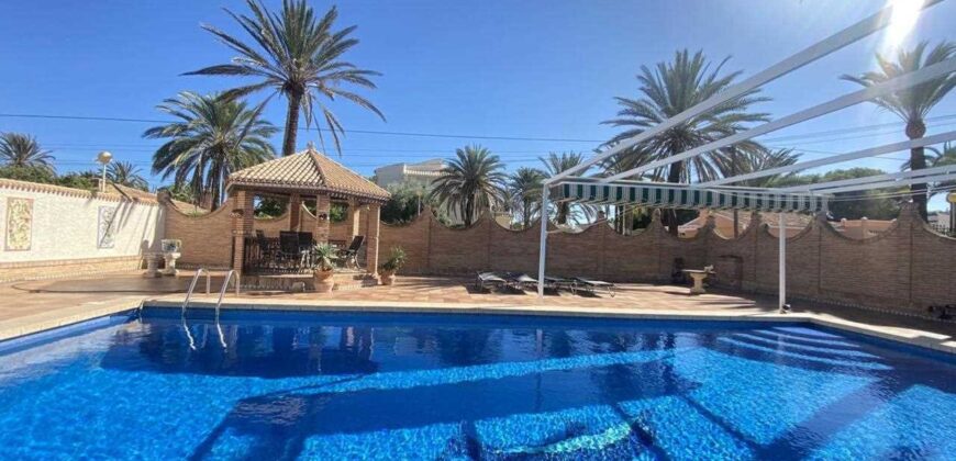 Spain Alicante Get your residency! luxury villa Few Meters from the Beach SVM703147