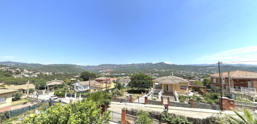 Spain Barcelona individual villa in La Font del Bou, INVESTMENT ONLY PR-00248