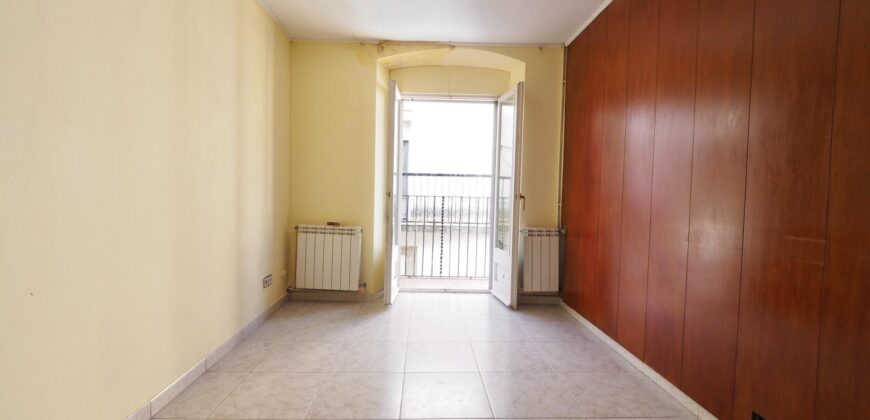 Spain Barcelona building 4 floors need renovation, Perfect for Investors! PR-00261