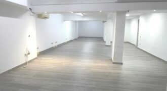 Opportunity! Great premises in Barcelona with 2 offices PR-00167