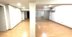 Opportunity! Great premises in Barcelona with 2 offices PR-00167