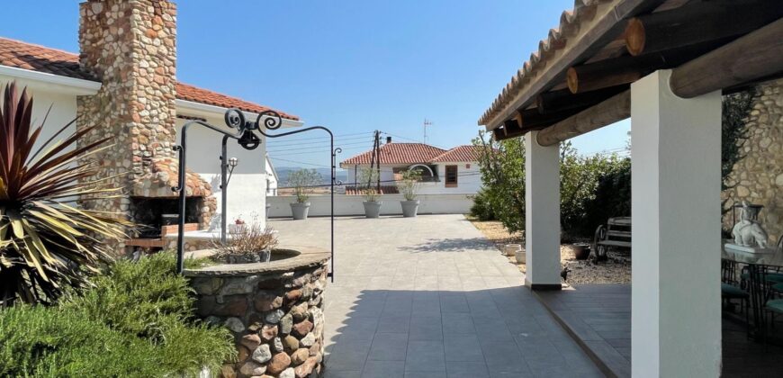 Spain two-storey villa on a 2,000 sqm plot with pool & terrace 3451-02506