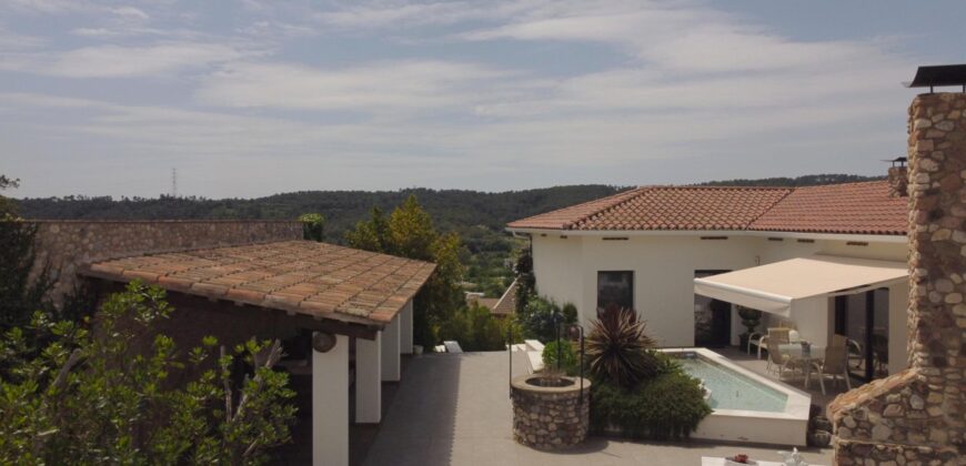 Spain two-storey villa on a 2,000 sqm plot with pool & terrace 3451-02506