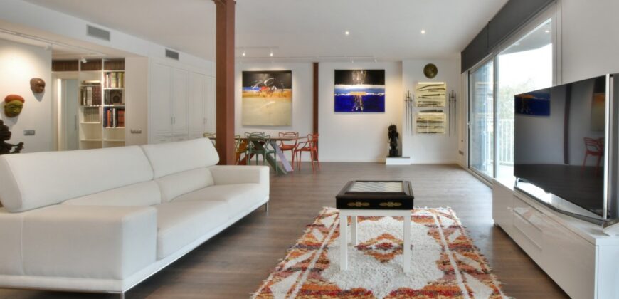 Spain newly renovated apartment with large terrace, unbeatable location 3451-02405