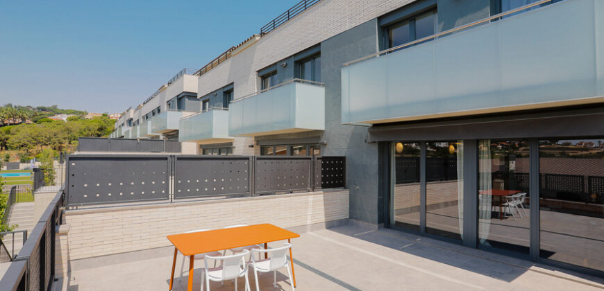 Spain Semi-detached houses in an exclusive area, sea view, Barcelona B5