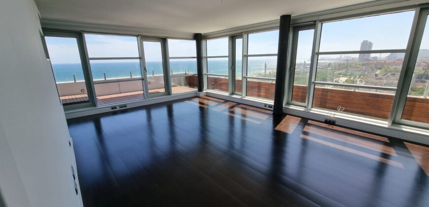 Spain A unique penthouse with spectacular views of the sea and Barcelona B19