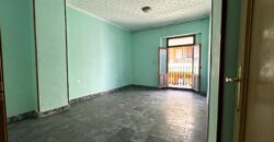 Spain spacious apartment in a quiet area, need renovation 005645