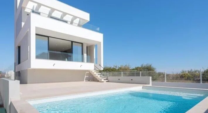 Spain brand new luxurious villa 4 floors few meters from the sea 003995