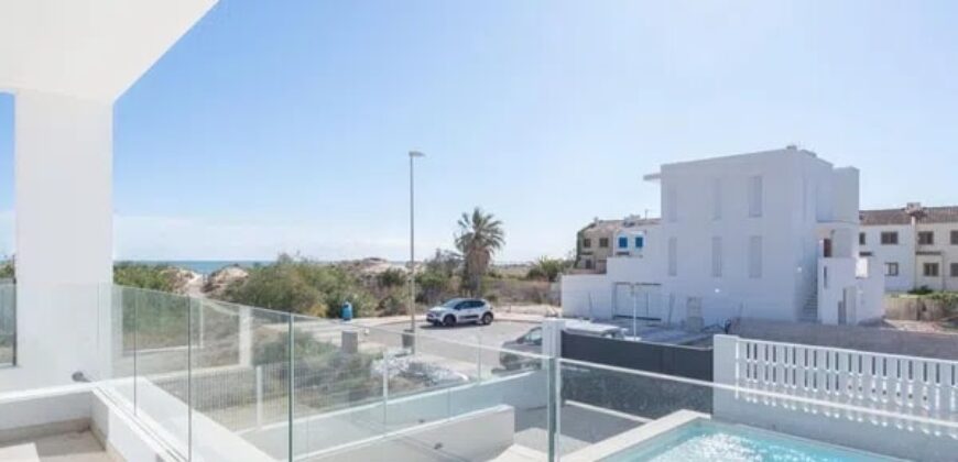 Spain brand new luxurious villa 4 floors few meters from the sea 003995