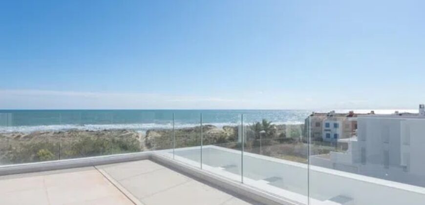 Spain brand new luxurious villa 4 floors few meters from the sea 003995