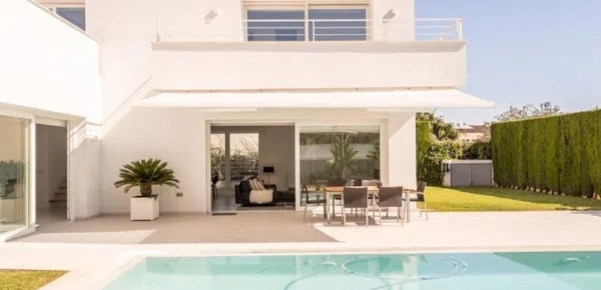 Spain villa in one of the most exclusive residential areas in Valencia 005705