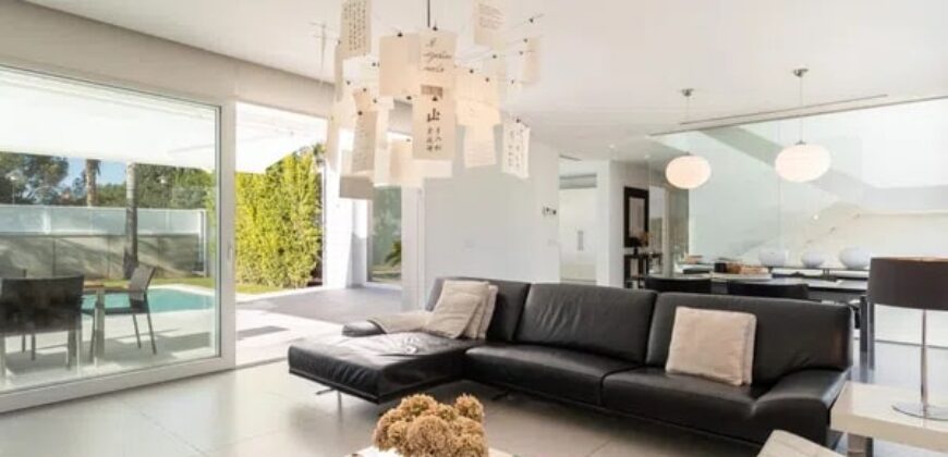 Spain villa in one of the most exclusive residential areas in Valencia 005705